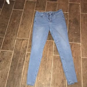 AEO lightwash jeans